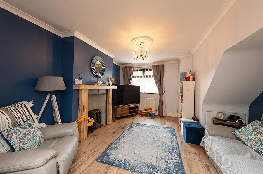 2 Hockley Terrace
