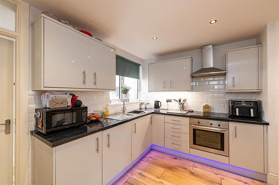 2 Hockley Terrace