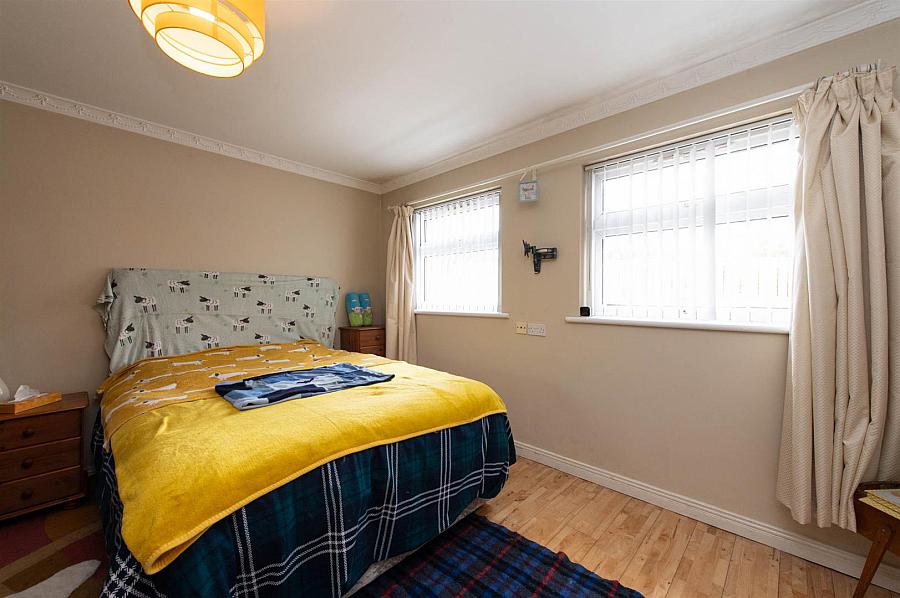 81 Poyntzpass Road