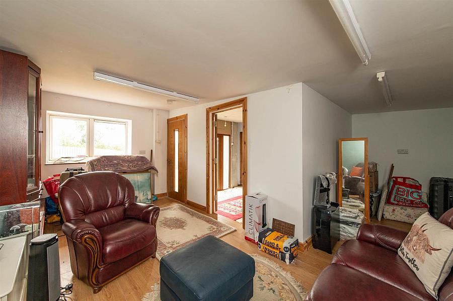 81 Poyntzpass Road