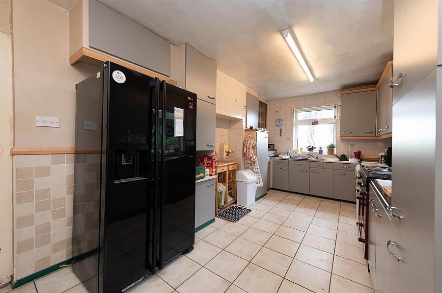 81 Poyntzpass Road