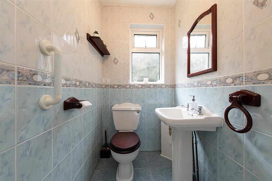81 Poyntzpass Road