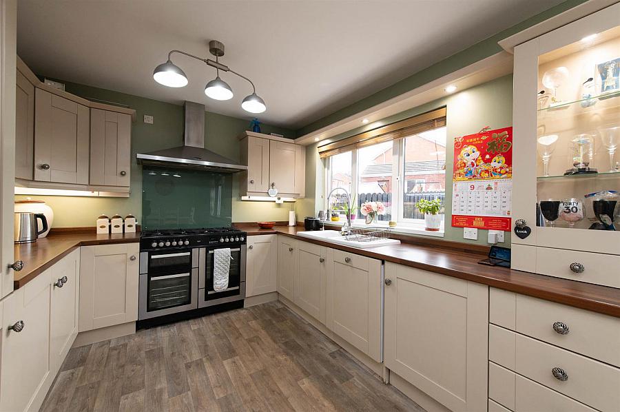 2 Iveagh Avenue