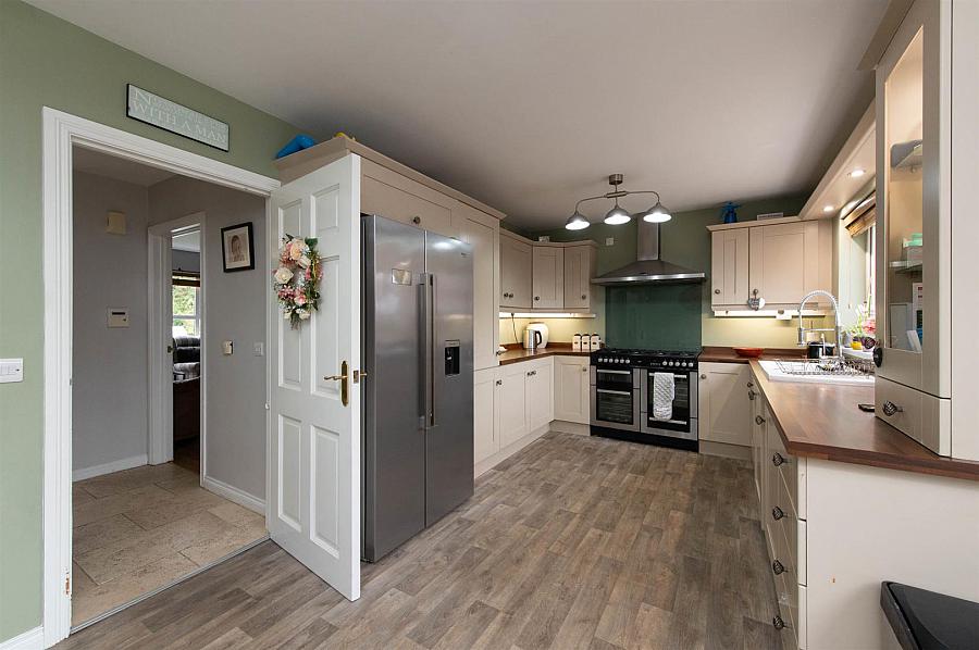 2 Iveagh Avenue