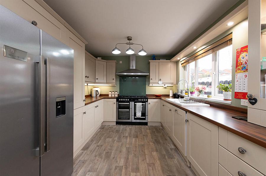2 Iveagh Avenue