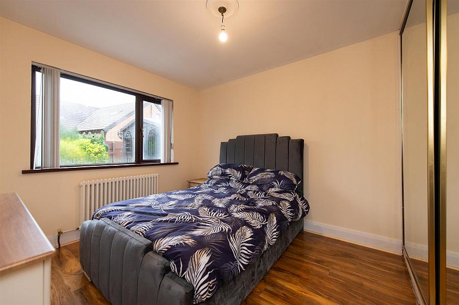 32 Mourne Grange
