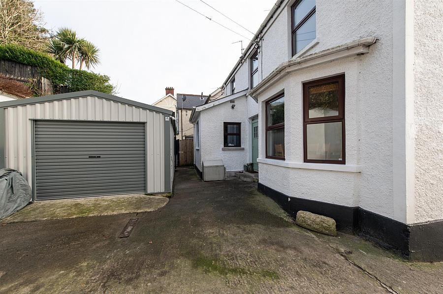 27 Hillsborough Road