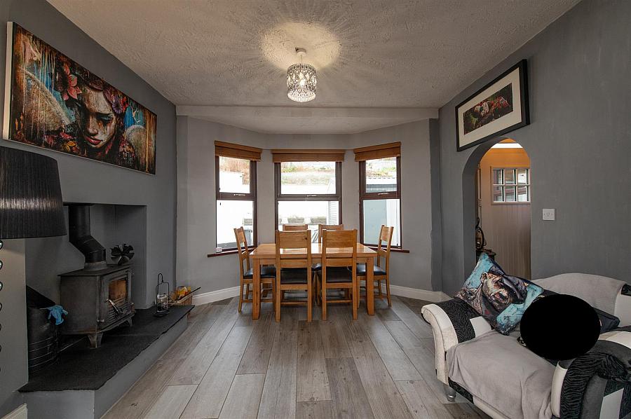 27 Hillsborough Road