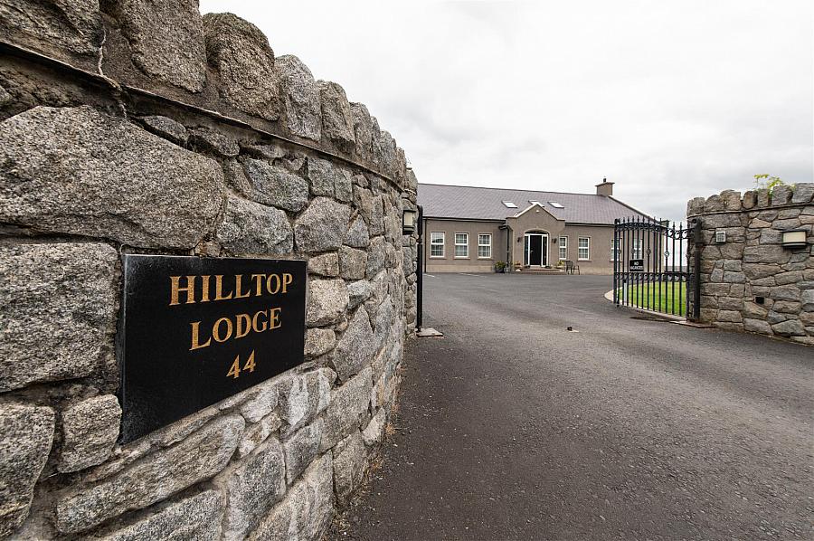 Hilltop Lodge, 44 Barrack Hill