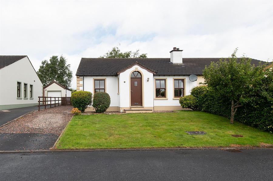 24 Castle Wood