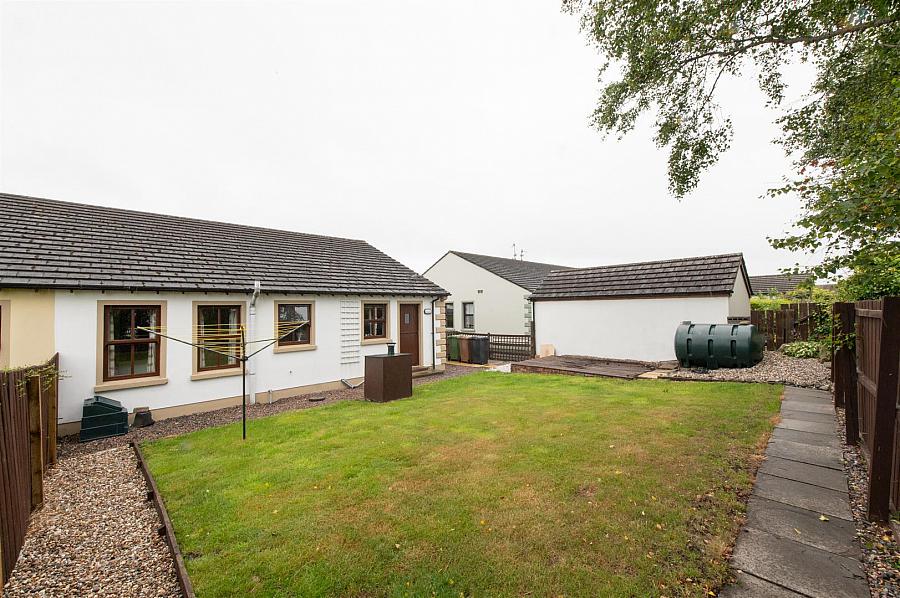 24 Castle Wood