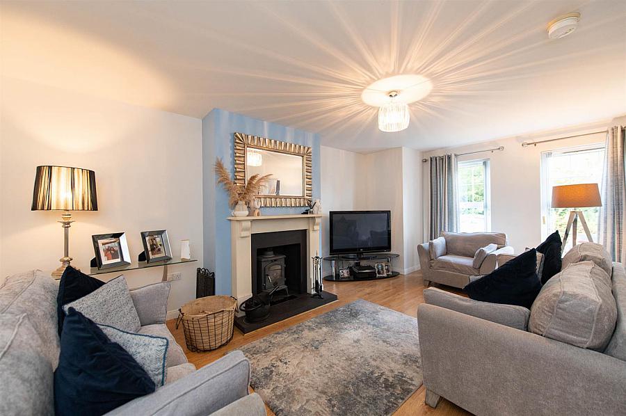 53 Oak Lodge