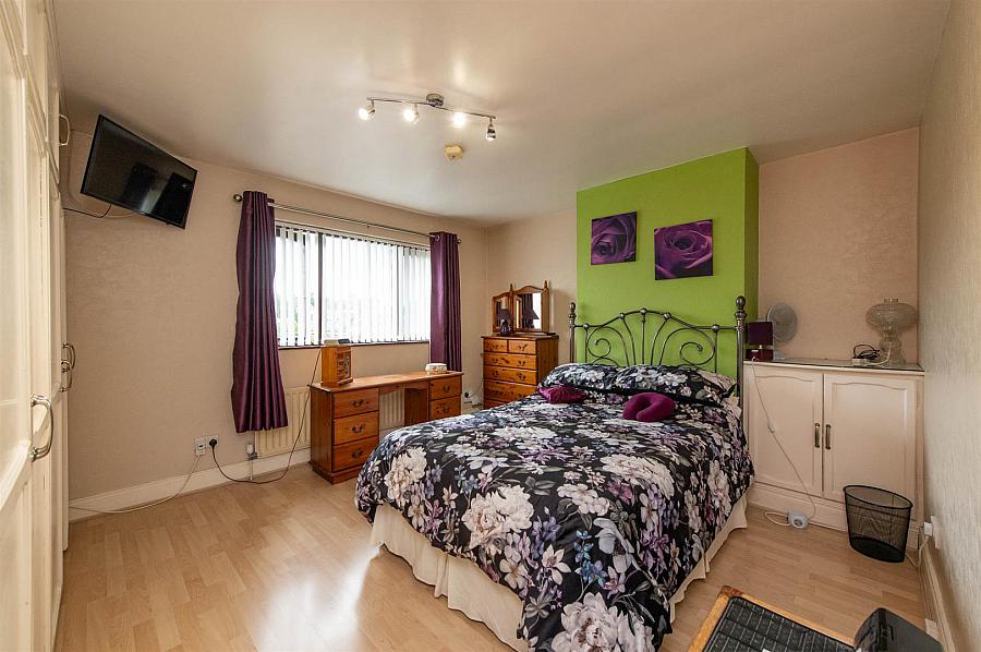 38 Chinauley Park