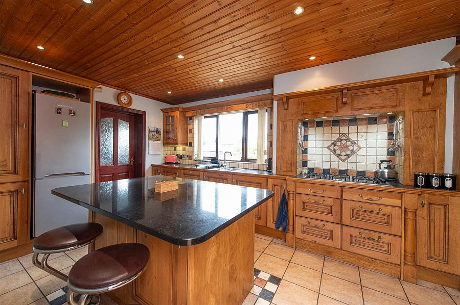 38 Chinauley Park