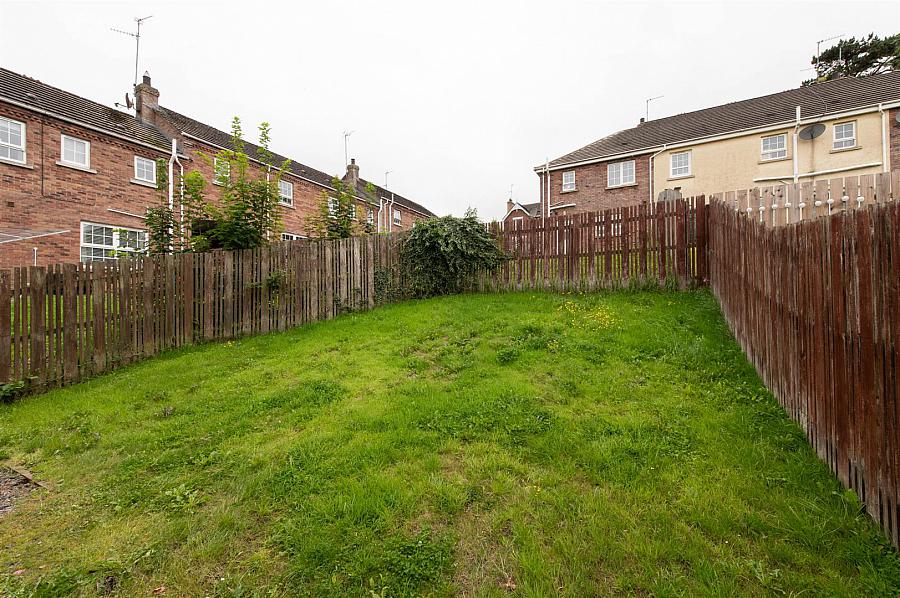 67 Summerhill Brae