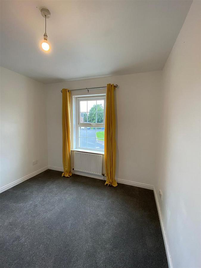 19 Summerhill Green
