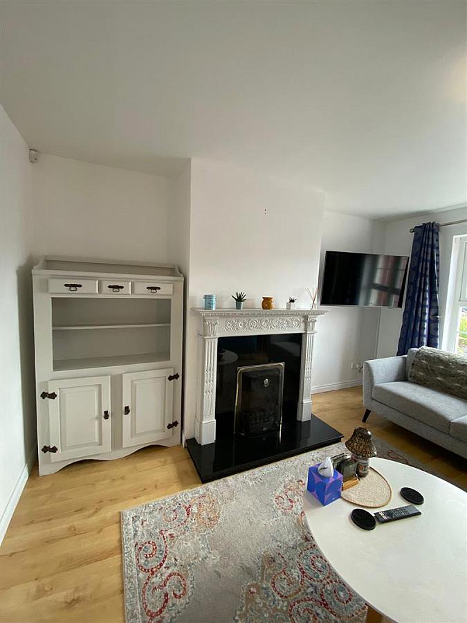 19 Summerhill Green