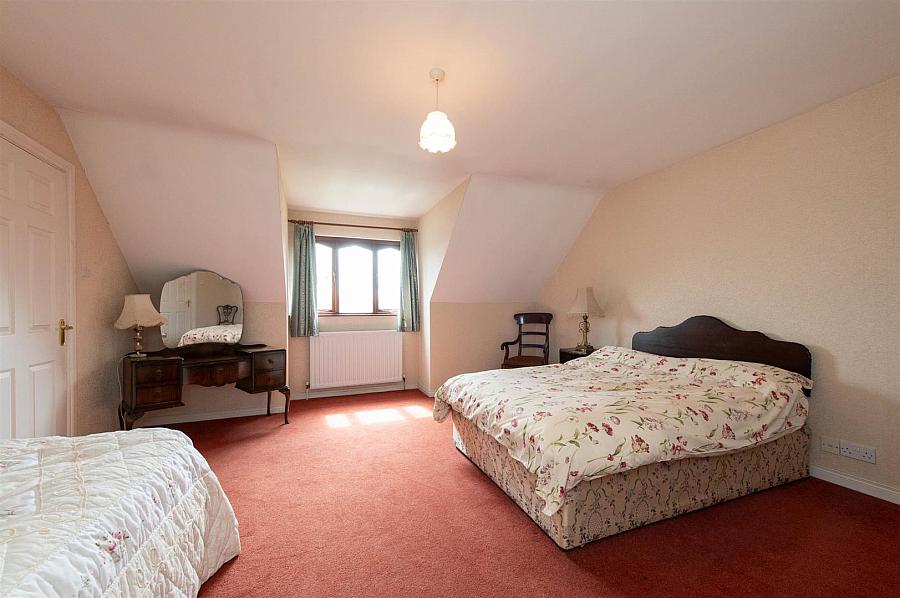 1 Castle Lodge