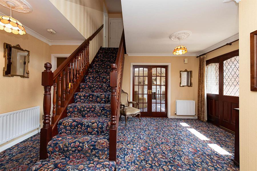 1 Castle Lodge
