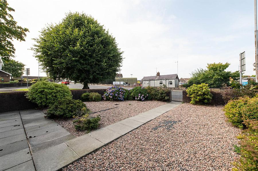 94 Primrose Gardens