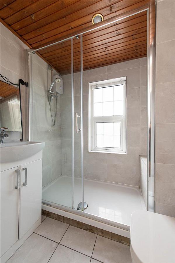 1 Edenderry Gardens