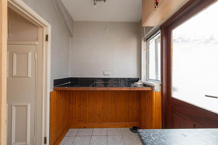 1 Edenderry Gardens
