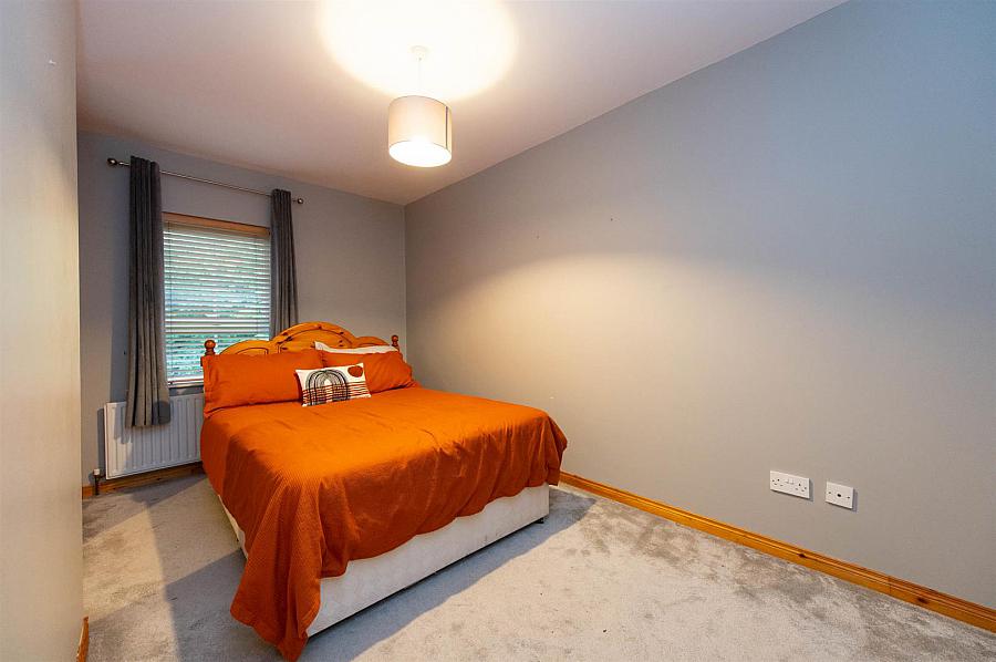 Apt 5 Gate House Mews, Summerhill