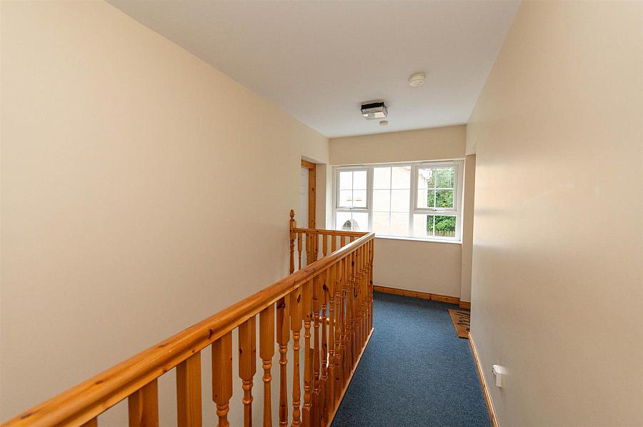 Apt 5 Gate House Mews, Summerhill