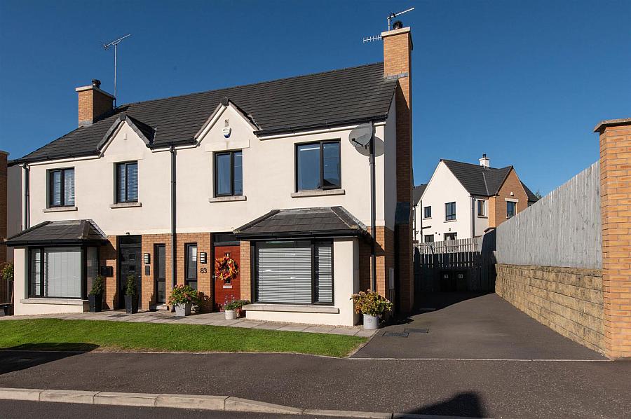 83 Bishops Green