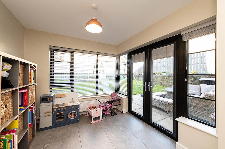 83 Bishops Green