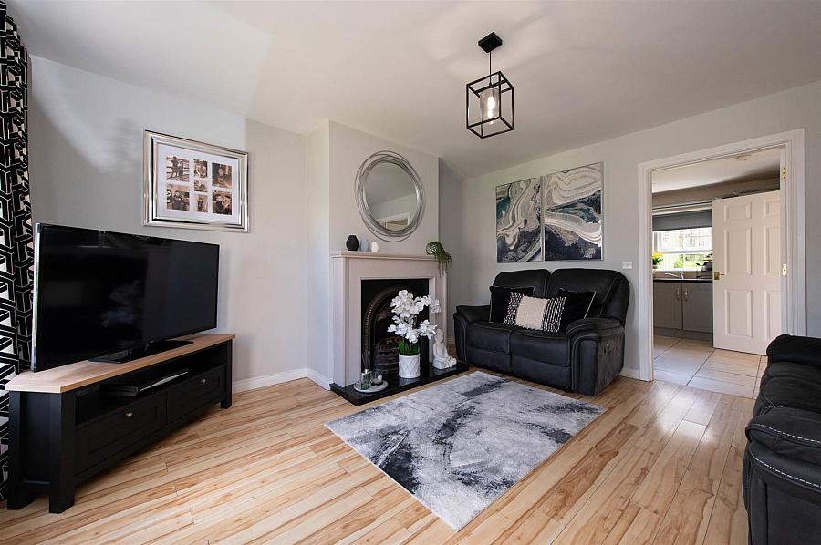 30 Summerhill Brae