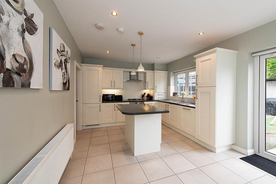 27 Ballydown Heights