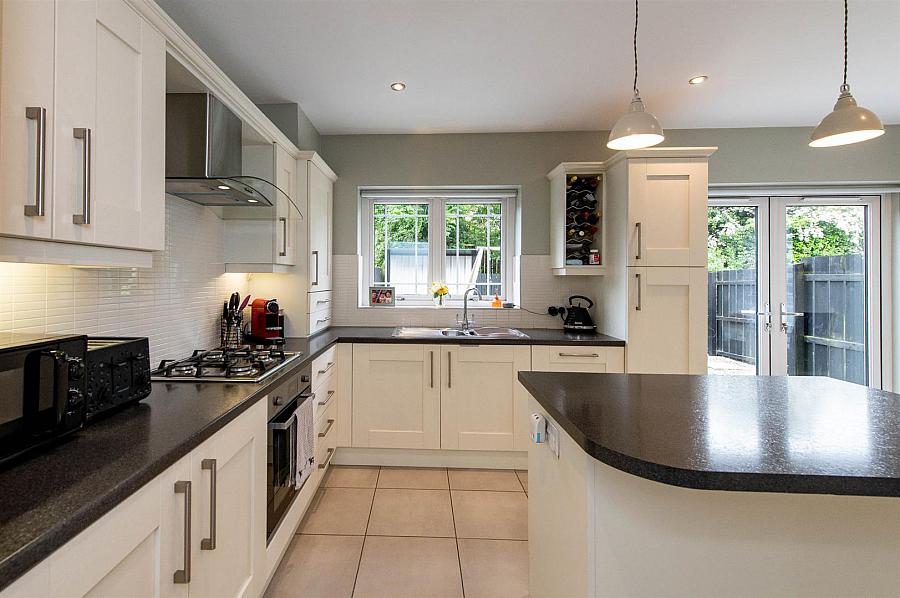 27 Ballydown Heights