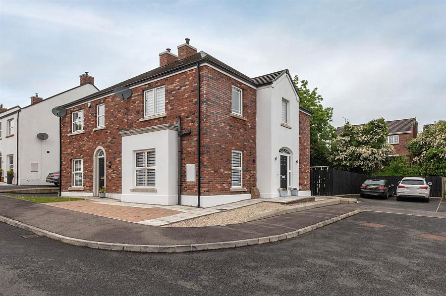 27 Ballydown Heights