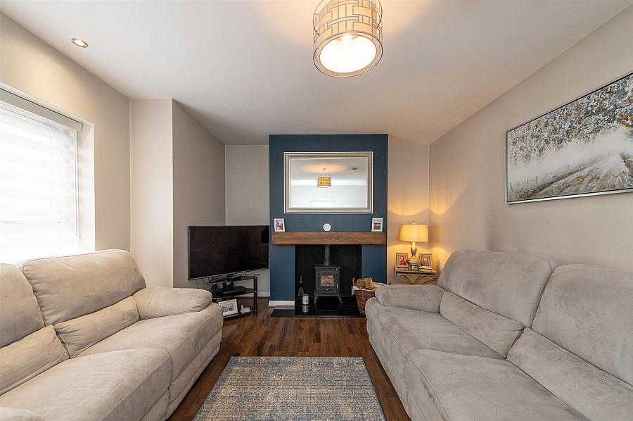 27 Ballydown Heights