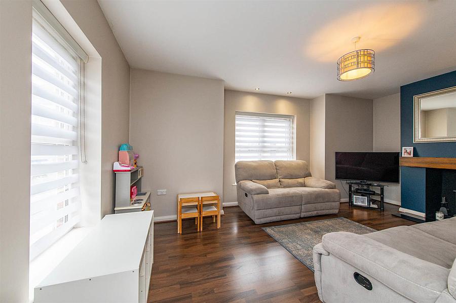 27 Ballydown Heights