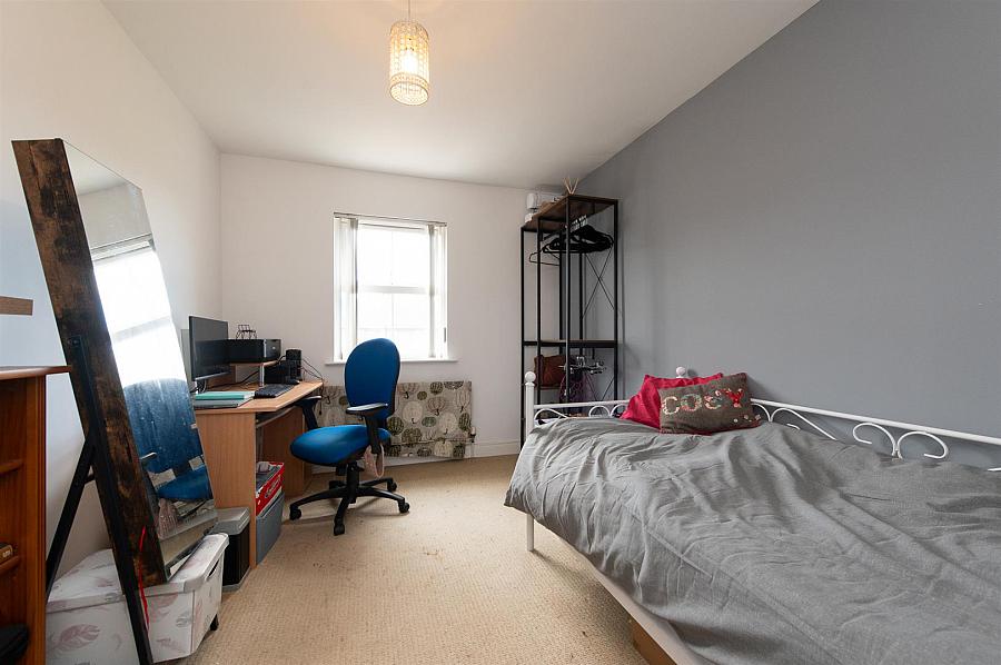 11 Iveagh Court