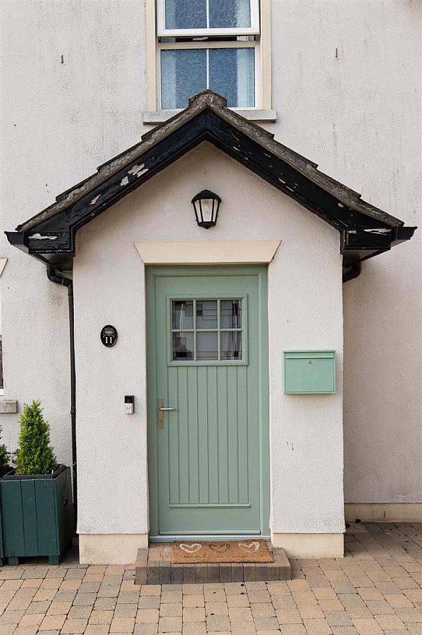 11 Iveagh Court
