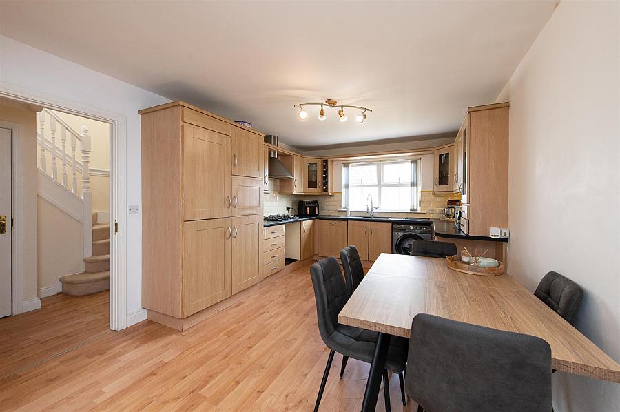 11 Iveagh Court