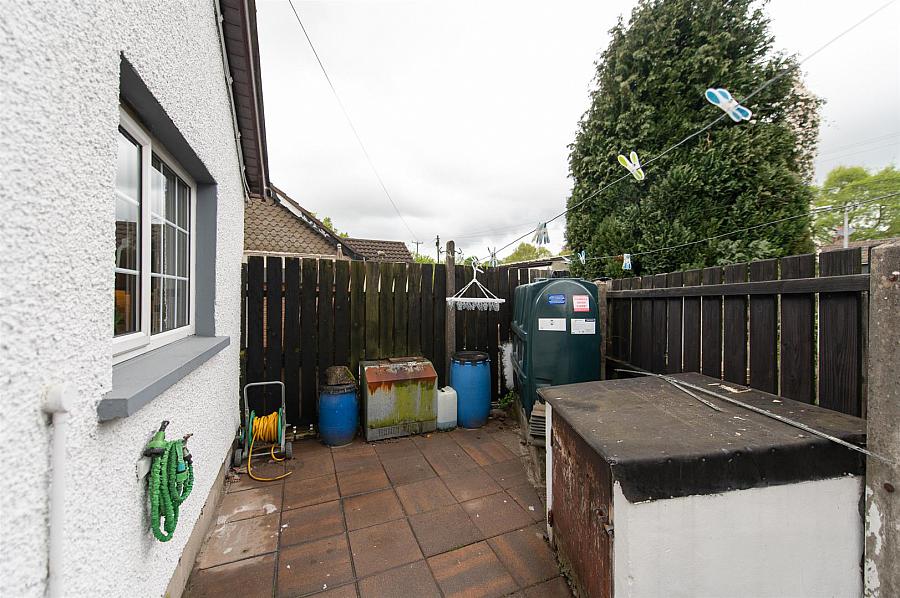42 Annsborough Park