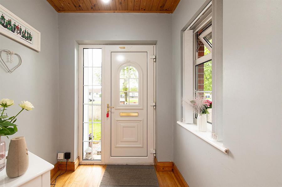 42 Annsborough Park