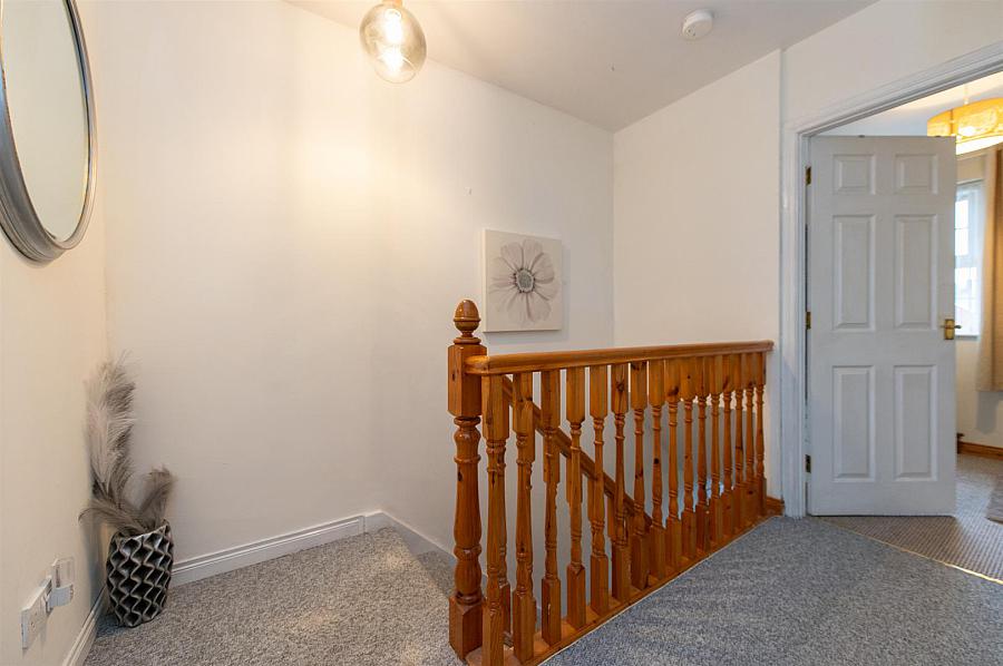 5 Summerhill Green