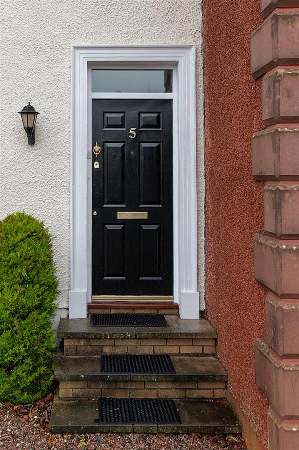 5 Summerhill Green