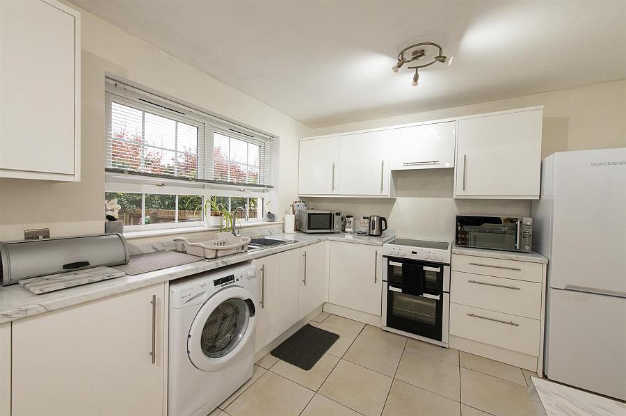 5 Summerhill Green