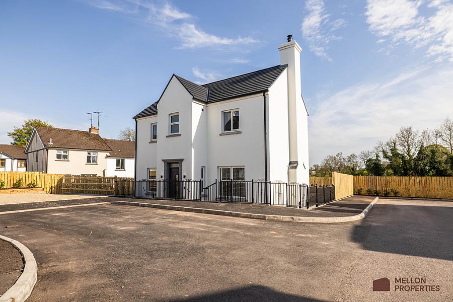 5 Dergmoney Manor