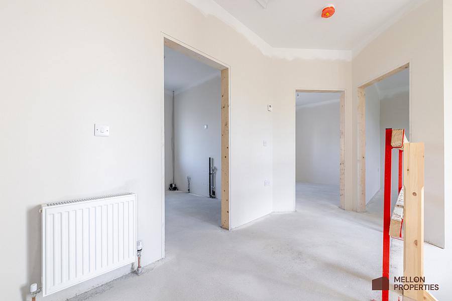 5 Dergmoney Manor