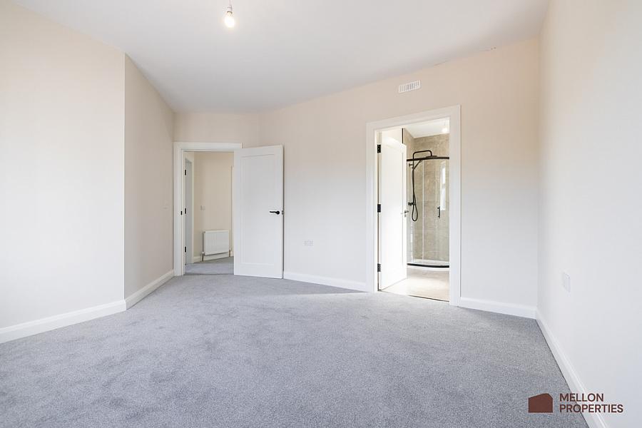 2 Dergmoney Manor