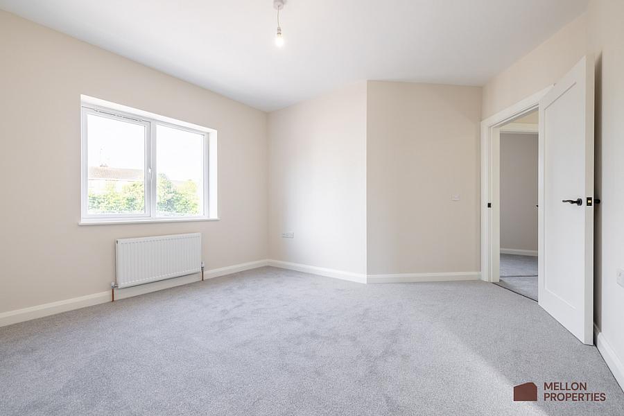 2 Dergmoney Manor