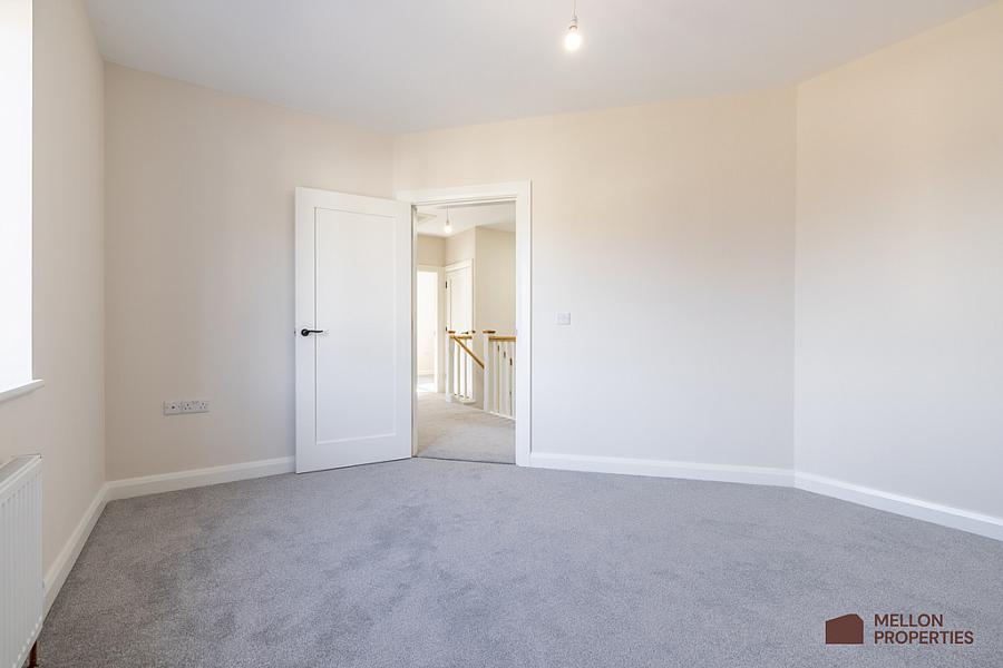 2 Dergmoney Manor
