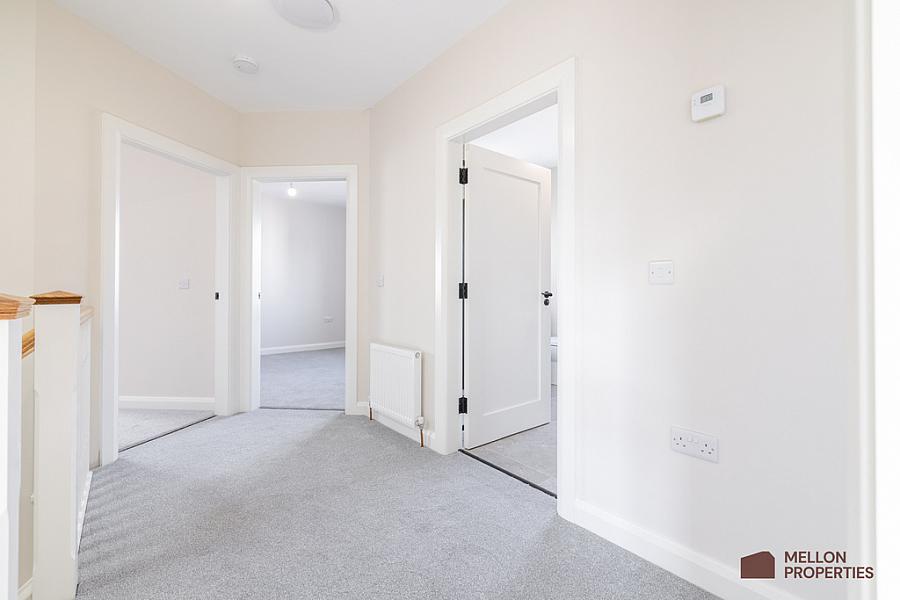 2 Dergmoney Manor